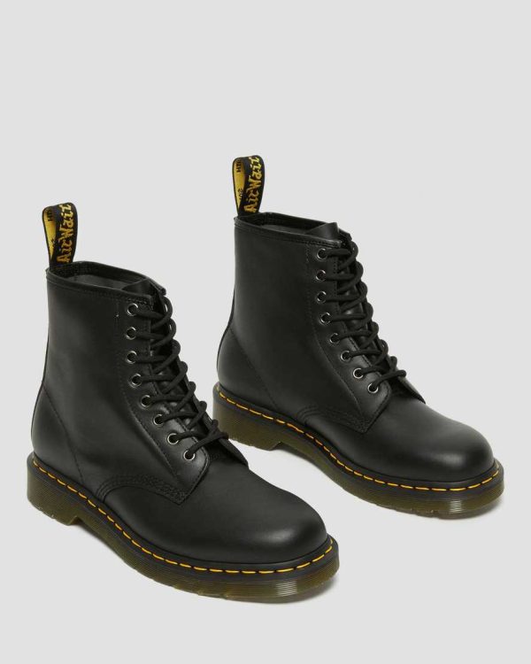 Dr Martens 1460-11822002-CLOSEUP